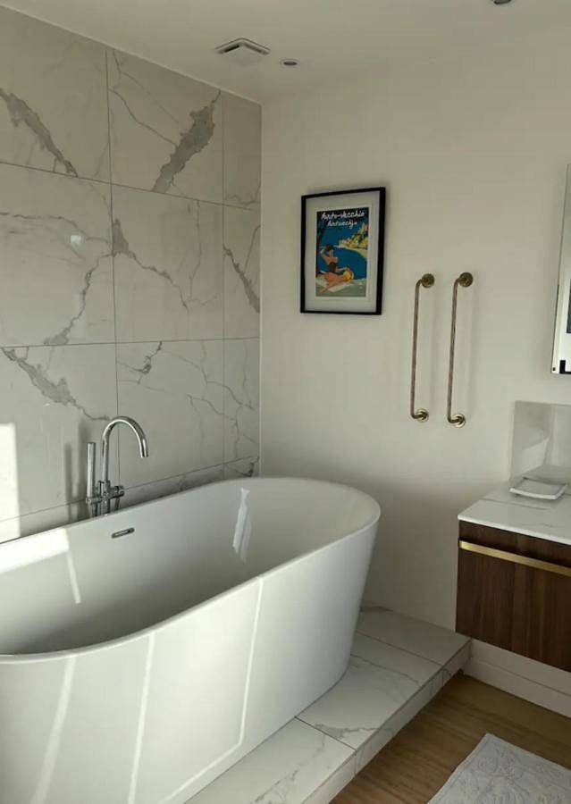 Location de vacances pour 2 personnes, avec piscine ainsi que jardin et vue à Saint-Martin-des-Champs - 4