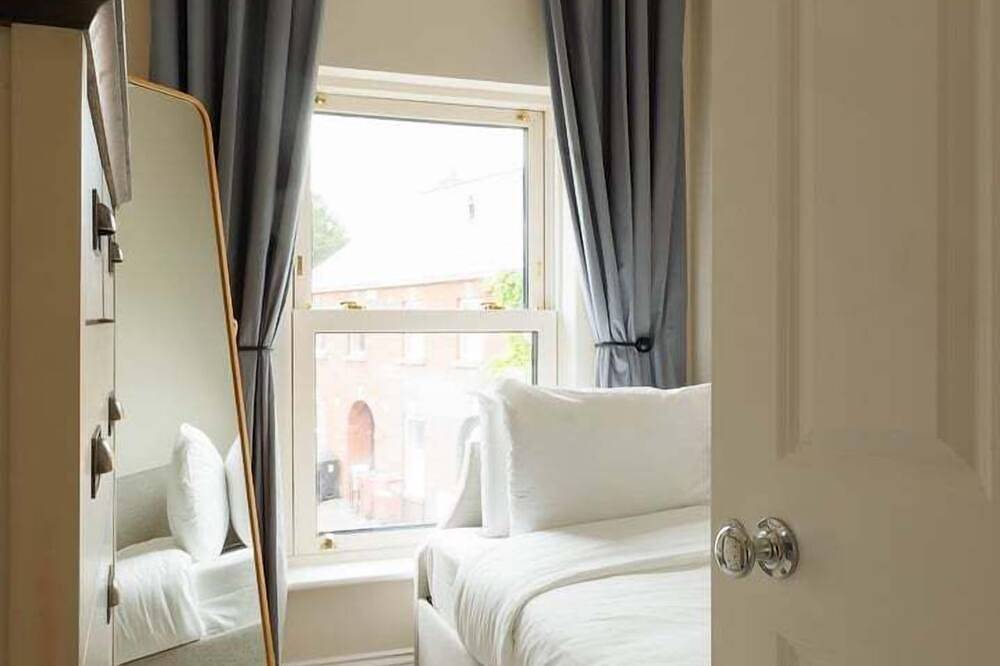 Guest Ready - Renovated Stay in Urban Dublin in Dublin, County Dublin