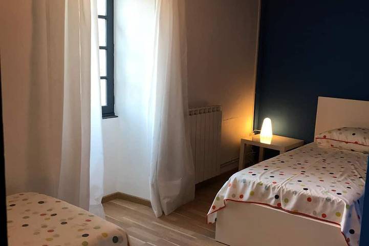 Gîte pour 8 personnes, avec jardin et terrasse à Caylus - 4