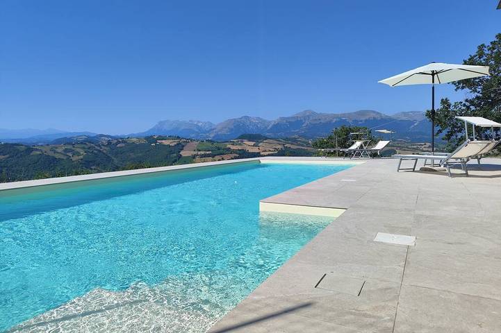 Ferienhaus für 16 Personen, mit Balkon und Garten in Penna San Giovanni - 2