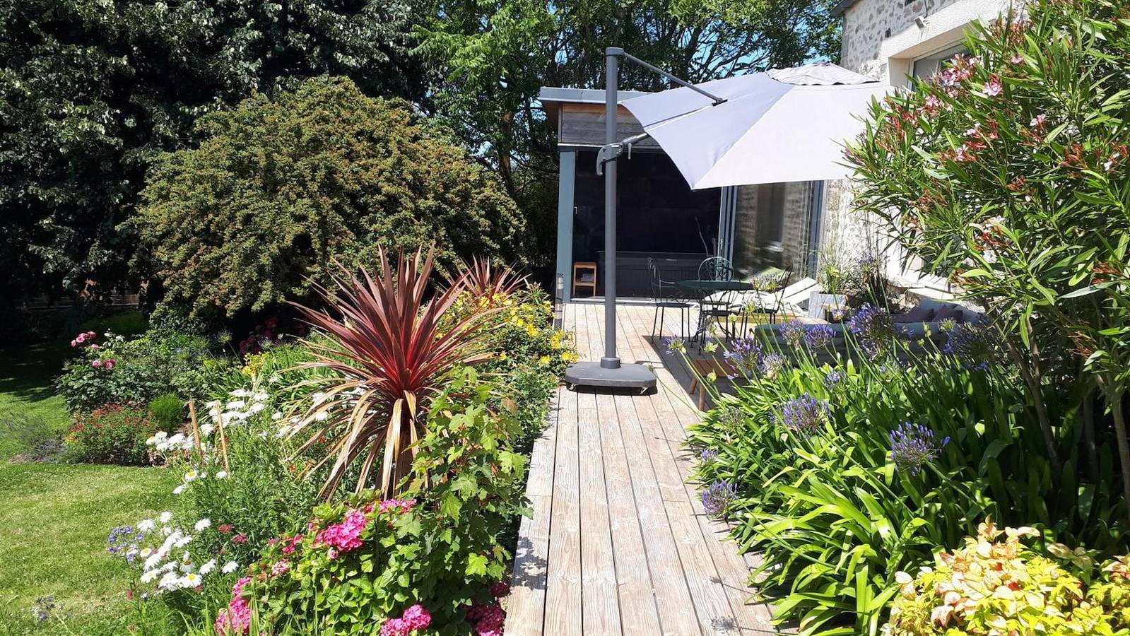 Entire apartment, Wonderful Holiday Home Unit 1 in Sibiril, Ceinture Dorée