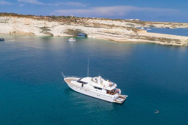 Vacation rental for 6 people, with terrace in Malta