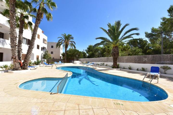 Ferienwohnung für 6 Personen, mit Balkon und Garten sowie Pool - 1