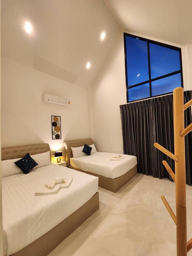 Location de vacances pour 12 personnes, avec vue ainsi que jardin et piscine dans Ban Bang Saen - 4