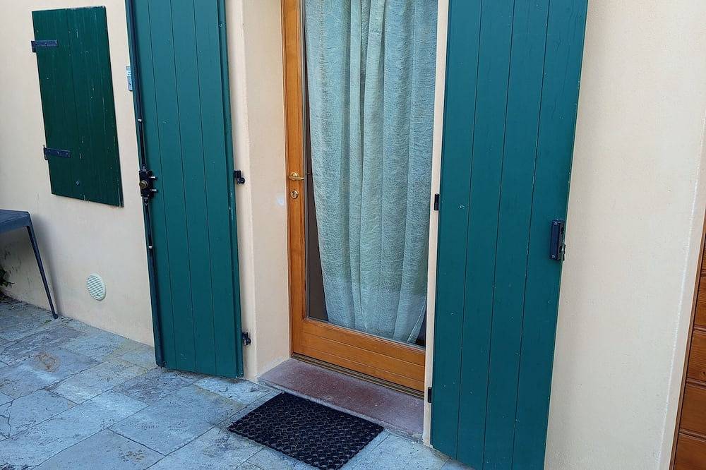 Appartamento intero, Grazioso appartamento con giardino e posto auto a Belluno in Belluno, Schiara