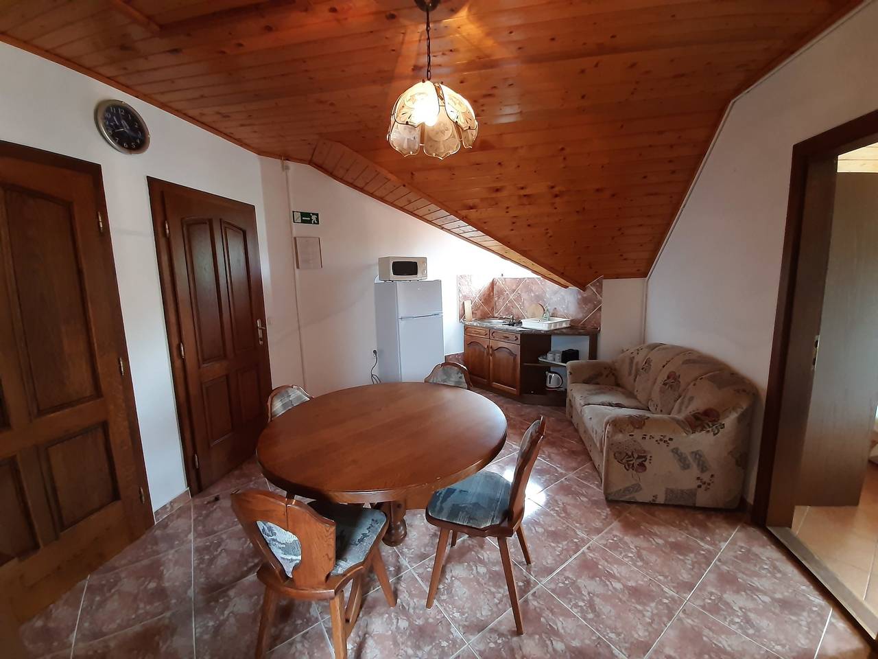 Ganze Ferienwohnung, 4+1 fös klímás apartman in Balatonlelle, Plattensee Südufer