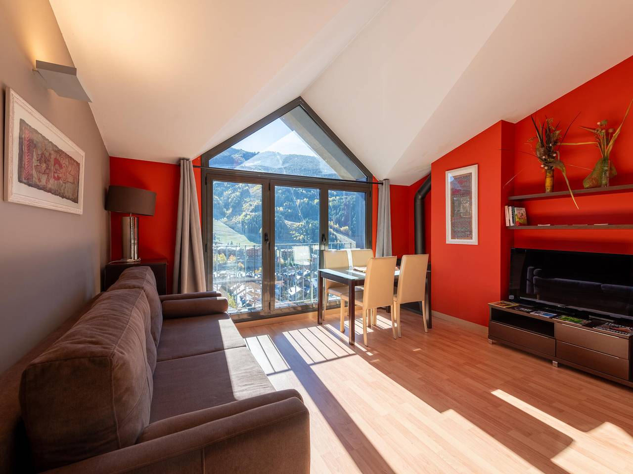 Entire apartment, Modern Apartment in El Tarter - 4 people, Parking Available in El Tarter, Grandvalira