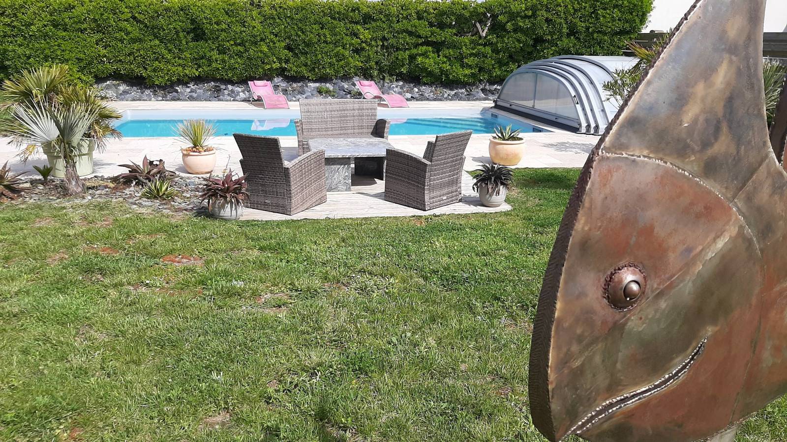 Villa Ker Heol, vue mer, piscine, plages à pied in Le Dossen, Santec