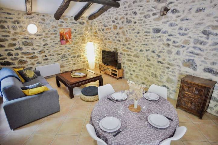 Gîte pour 6 personnes, avec jardin et terrasse ainsi que jacuzzi et piscine à Cros - 4