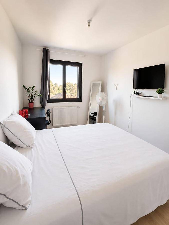 Gîte pour 2 personnes, avec Terrasse ainsi que Jardin et Vue dans Saint-Paul-de-Varax