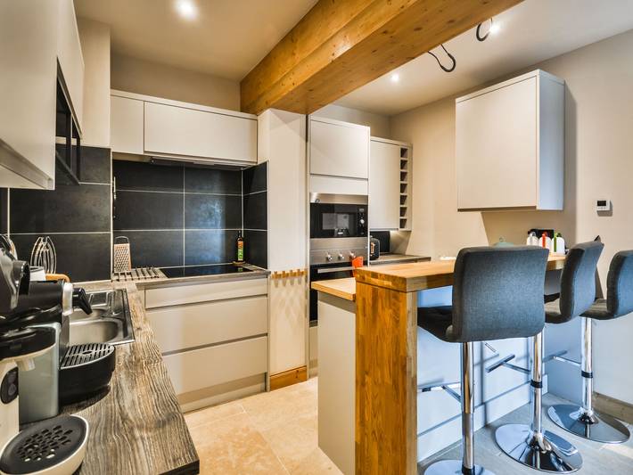 Apartamento entero, Moderno apartamento para 6 en Morzine, cerca del teleférico, con balcón, parking y WiFi in Morzine, Les Portes du Soleil