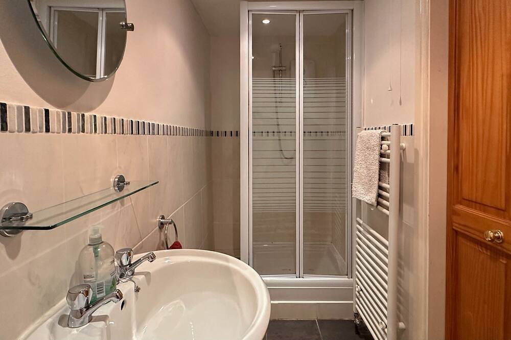 Fellsman Cottage: Your Charming Escape in the Heart of the Yorkshire Dales in Reeth, Yorkshire Dales National Park