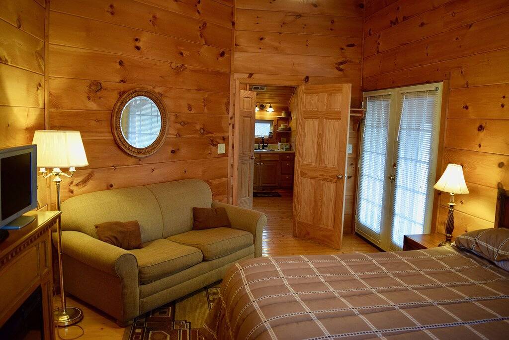 Die obere Schwelle Suite im Country Manor Inn in Tuckaleechee, Blount County