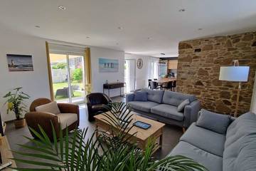 Gîte pour 6 personnes, avec terrasse et jardin dans Plage de Primel