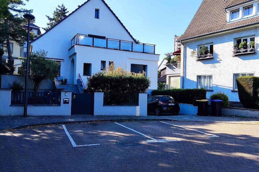 Appartement entier, Suite (chambre, Sdb) dans maison, quartier résidentiel, prestations annexes in Schiltigheim, Région de Strasbourg
