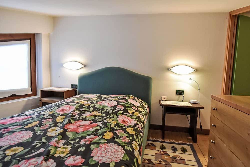 Appartamento intero, Elegante appartamento per 5 persone con Wifi, Tv e parcheggio in Madesimo (Borgo), Madesimo