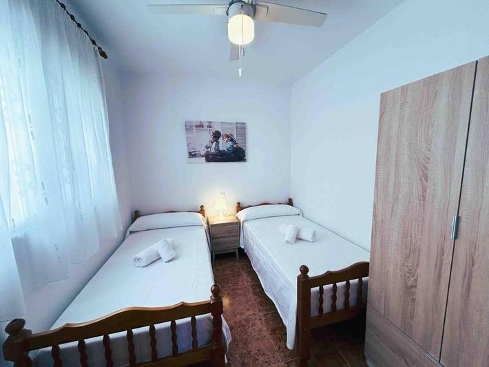 Location de vacances pour 4 personnes, avec Balcon ainsi que Terrasse et Vue dans Los Nietos - 4