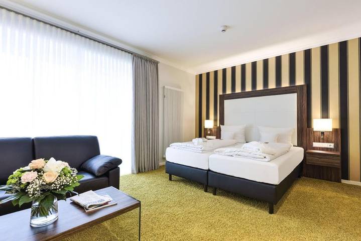 Hotel für 5 Personen, mit Balkon und Terrasse sowie Garten und Sauna in Hasetal - 2