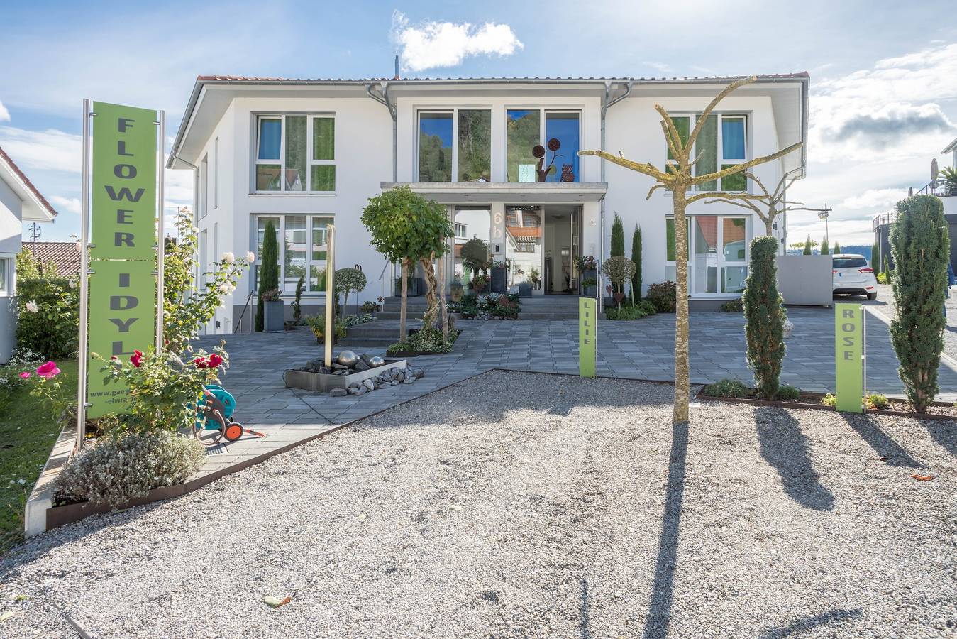 Ganze Wohnung, Fantastische Ferienwohnung "Lilie" mit großem Balkon ( Segelüberdachung ) Traumhafter Seesicht in Sipplingen, Region Bodensee-Oberschwaben