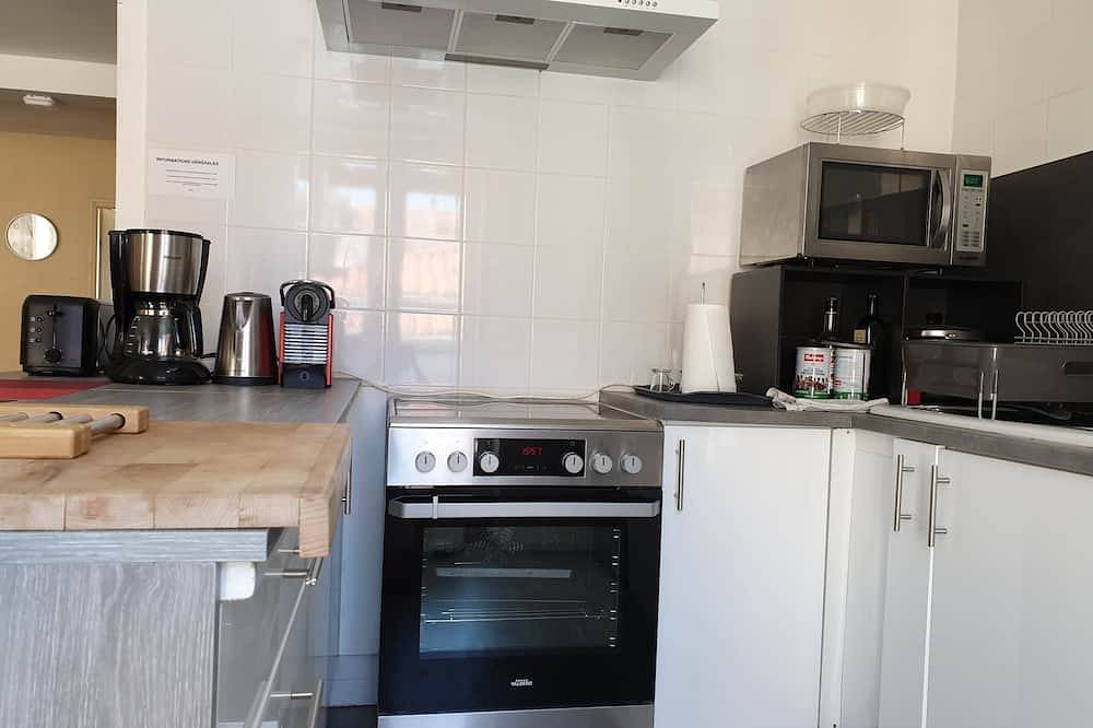 Apartamento entero, Duplex De 110 M2 Cerca De Muelle Y Tiendas, 8 personas in La Côte Vermeille, Port-Vendres