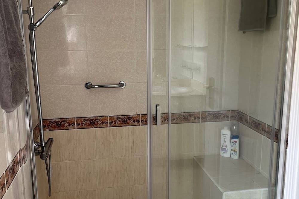 Appartement entier, 3 room apartment with fantastic views over the Atlantic and Teide in Playa Jardin, Puerto de la Cruz