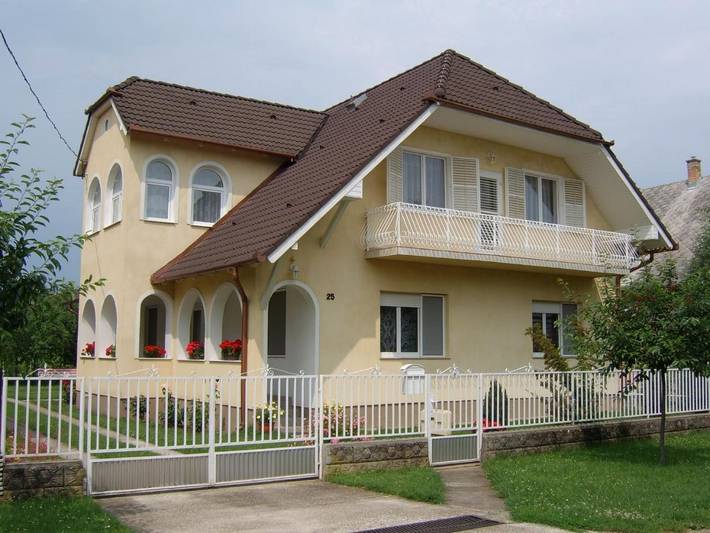 Ferienwohnung für 8 Personen, mit Garten und Ausblick - 1