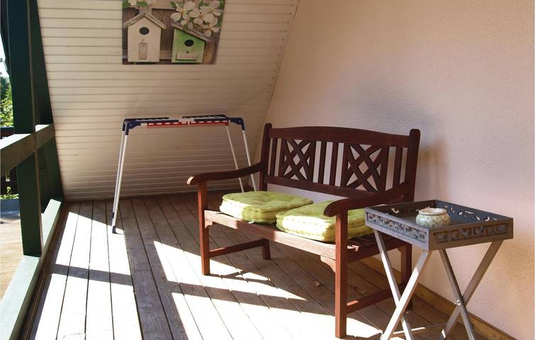 Entire holiday apartment, Sunny Terrace Apartment with Parking in Marlow, Vorpommern-Rügen