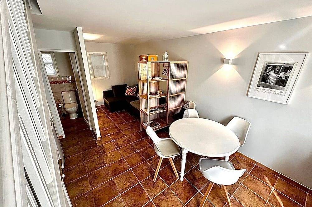Apartment with pool in the Camargue - family time in a great complex in Saint-Laurent-d'Aigouze, Côte d'Améthyste