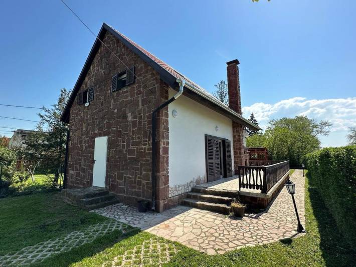 Ferienhaus für 10 Personen, mit Seeblick und Garten sowie Ausblick, mit Haustier in Revfülöp