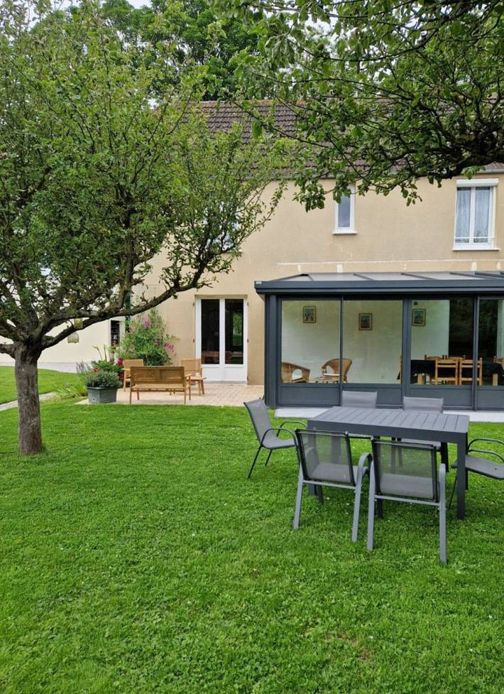 Gîte pour 6 personnes, avec terrasse et jardin à Saint-Gabriel-Brécy