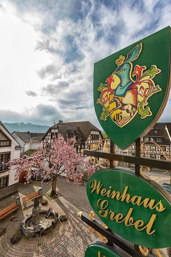 Hotel-Restaurant Weinhaus Grebel in Güls, Coblence