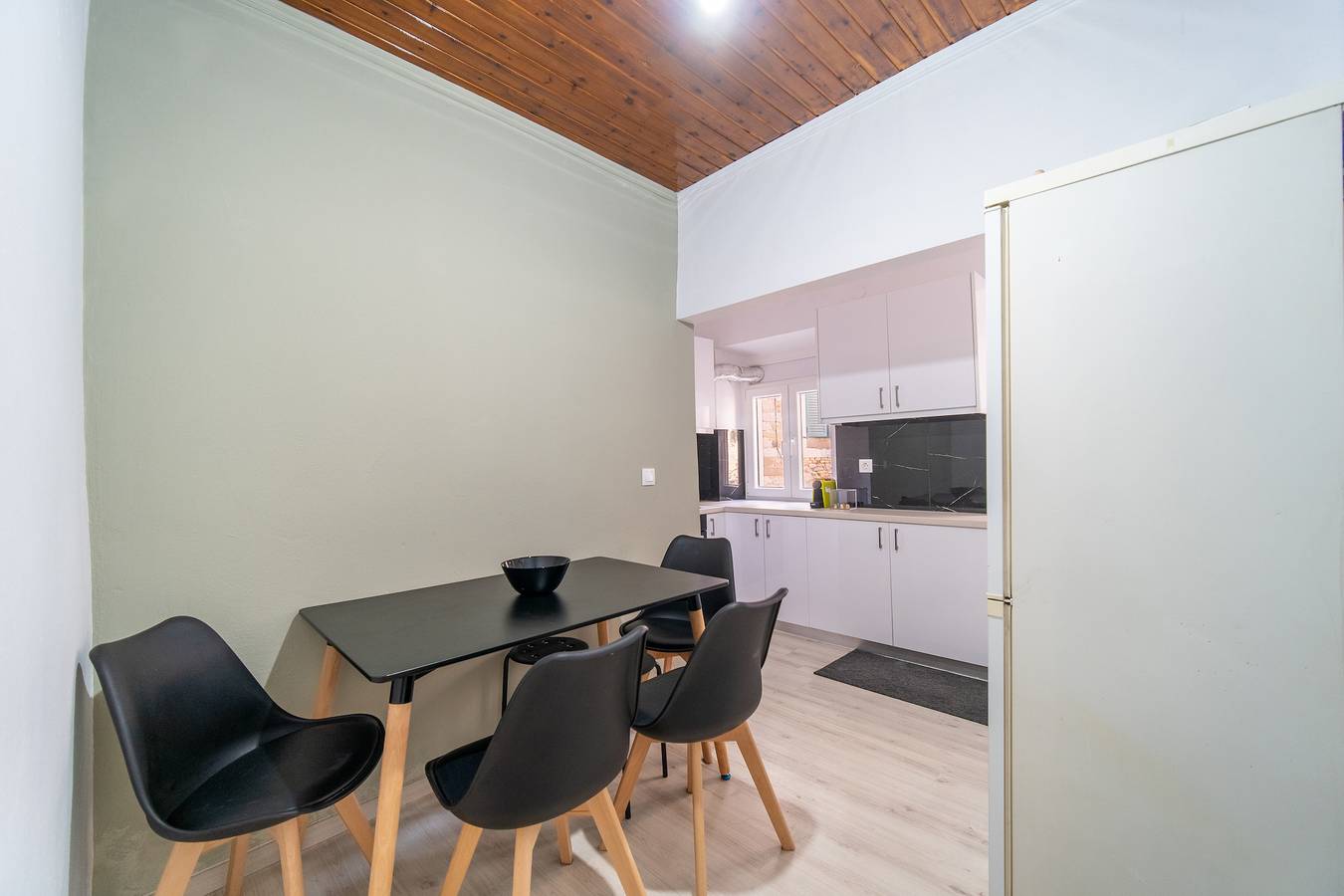 Entire apartment, 'Alexandros Apartment New Fortress' close to the Sea with Wi-Fi in Corfu (city), Corfu