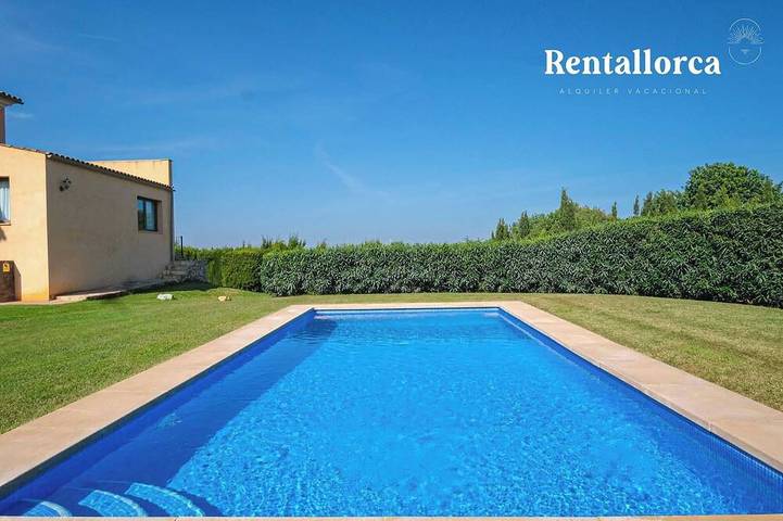 Villa for 8 people, with terrace and pool as well as garden - 1