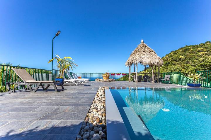 Villa for 2 people, with balcony and pool in Guadeloupe (Caribbean)