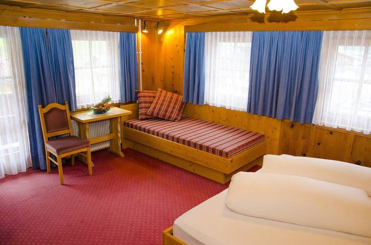 Ganze Ferienwohnung, Doppelzimmer Standard mit Dusche od. Bad, Wc in Ischgl, Verwall