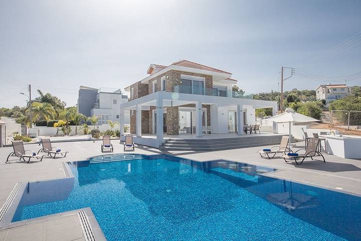 Villa für 11 Personen mit Garten in Protaras, Südzypern