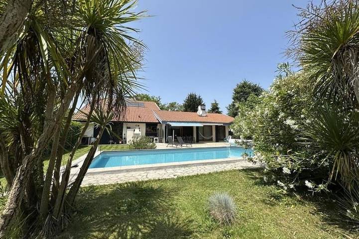 Maison de vacances pour 6 personnes, avec jardin et piscine