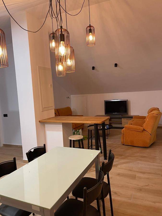 Casa rural con piscina para 6 personas, con vistas y jardín además de piscina y vistas al lago en Pirineo Aragonés - 3