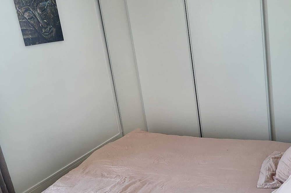 Appartement entier, Bel appartement à 2 pas de Paris, Stade de France, Aéroport Cdg, et Disney in La Courneuve, Seine-Saint-Denis