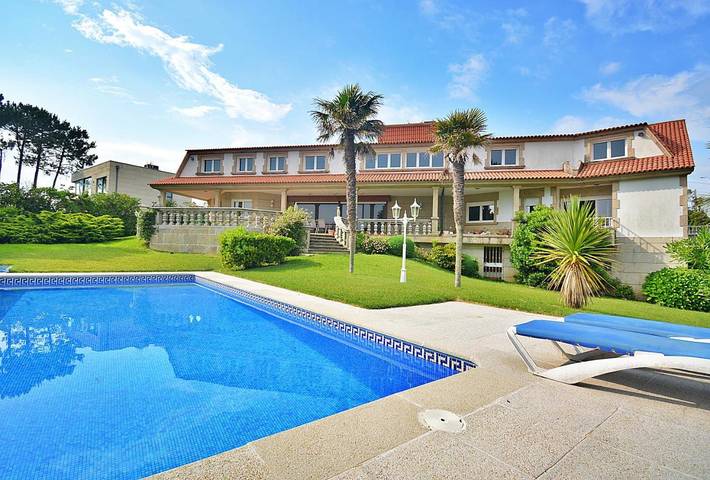 Chalet para 15 personas, con vistas además de piscina y jardín, Se admiten mascotas en Salnés - 2