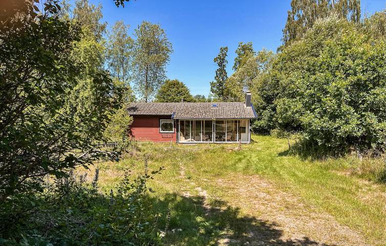 Hus för 7 Personer med trädgård in Svenska Östersjön