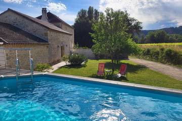 Gîte pour 8 personnes, avec sauna ainsi que jardin et terrasse, animaux acceptés à Duravel