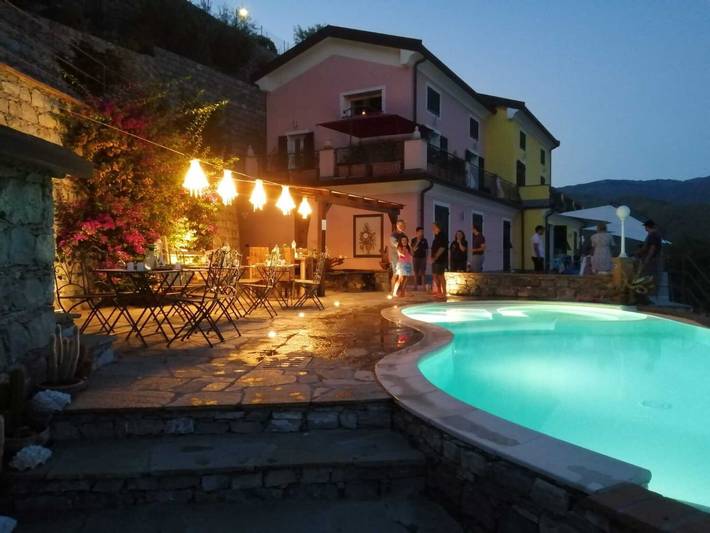 Ganze Wohnung, Ferienwohnung "Villa Lice - Sciacchetrà" mit Bergblick, gemeinschaftlichem Garten & Wlan in Casarza Ligure, Riviera di Levante