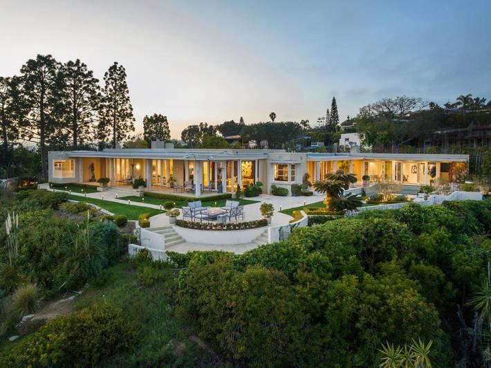 Villa pour 16 personnes, avec jacuzzi ainsi que terrasse et piscine, animaux acceptés à Beverly Hills - 2