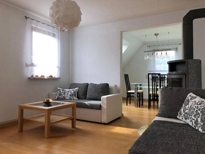 Ferienwohnung für 4 Personen, mit Terrasse und Garten sowie Ausblick