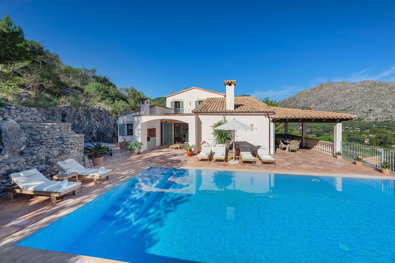 Luxury Villa El Dora in Torrent de la Vall d'en Marc, Pollença