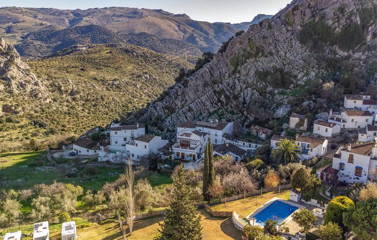 Casa de vacaciones para 6 personas, con piscina además de terraza y jardín, Se admiten mascotas - 1