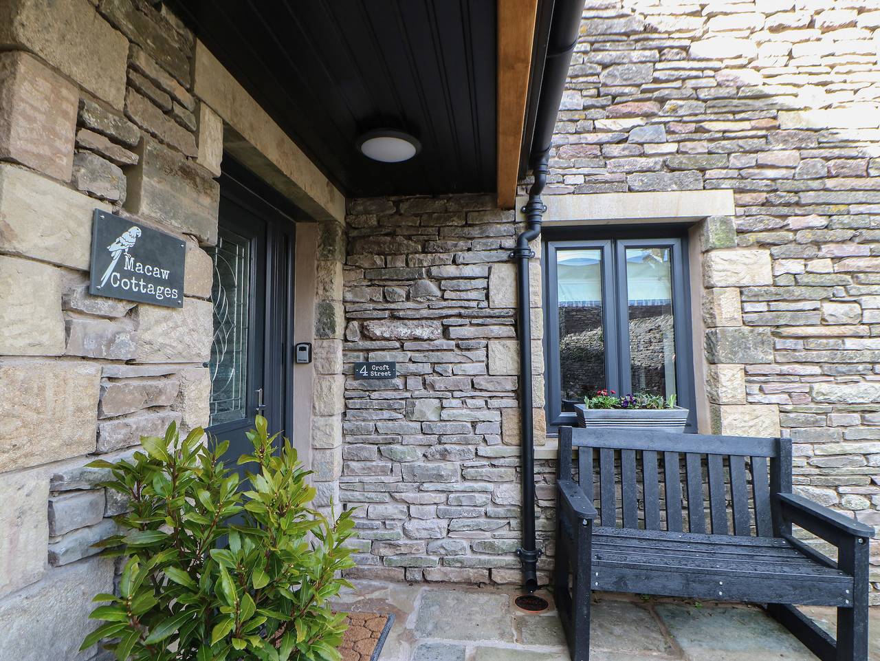 Entire apartment, Macaw Cottages No 4 in Kirkby Stephen, Cumbria