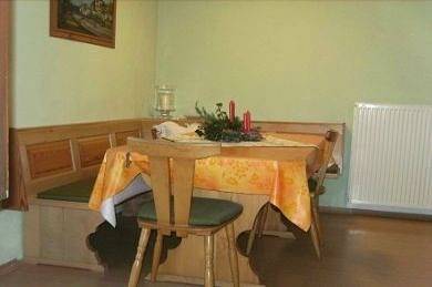 Lohnerhof - Ferienwohnung im Obergeschoss 2-6 Pers. mit Balkon 3 Schlafzimmer in Teisendorf, Rupertiwinkel