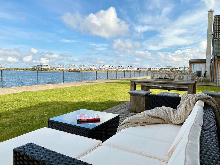 Ferienwohnung für 4 Personen, mit Whirlpool und Terrasse sowie Garten und Sauna in Olpenitz